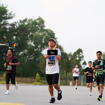 Runner Photo 6183925
