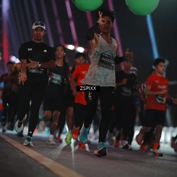 Runner Photo 6183998