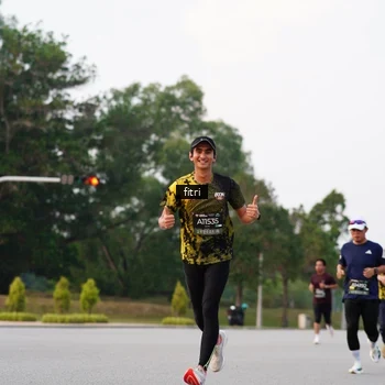 Runner Photo 6184010