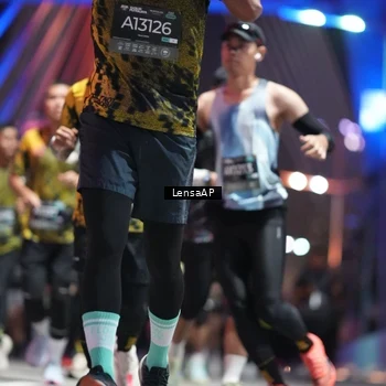 Runner Photo 6184011