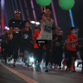 Runner Photo 6184035