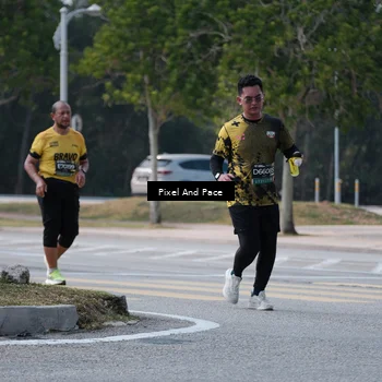 Runner Photo 6184040