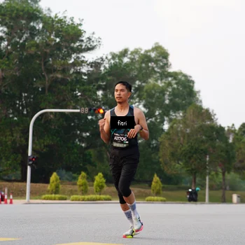 Runner Photo 6184076