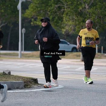 Runner Photo 6184101