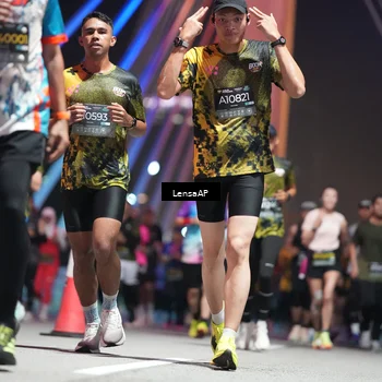 Runner Photo 6184214