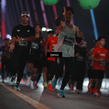 Runner Photo 6184337