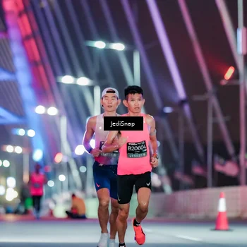 Runner Photo 6184370