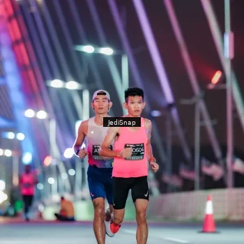 Runner Photo 6184439