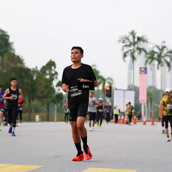 Runner Photo 6184861