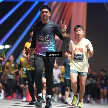 Runner Photo 6185116