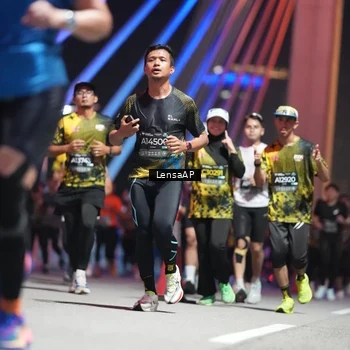 Runner Photo 6185193