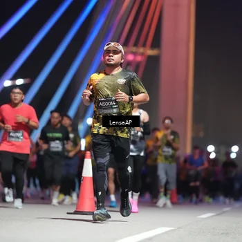 Runner Photo 6185300
