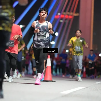 Runner Photo 6185325
