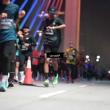 Runner Photo 6185400