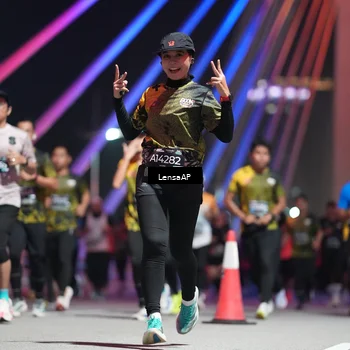 Runner Photo 6185429