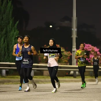 Runner Photo 6185433