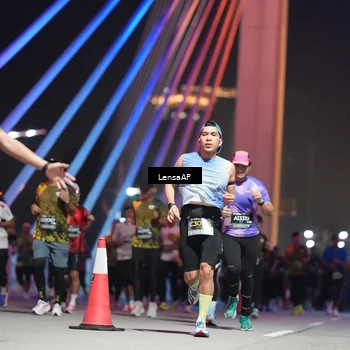 Runner Photo 6185448