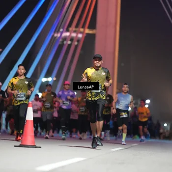 Runner Photo 6185476
