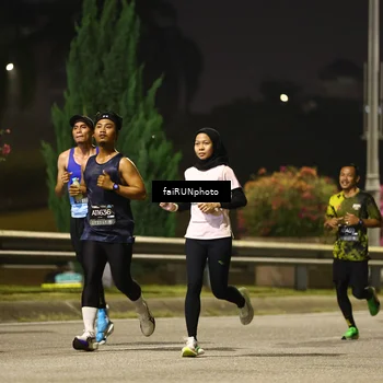 Runner Photo 6185545