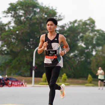 Runner Photo 6185715