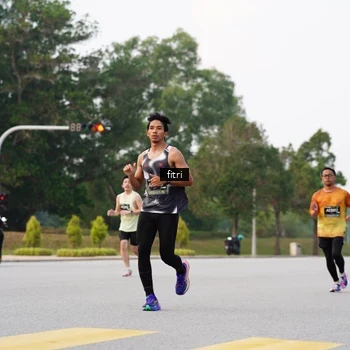 Runner Photo 6185752