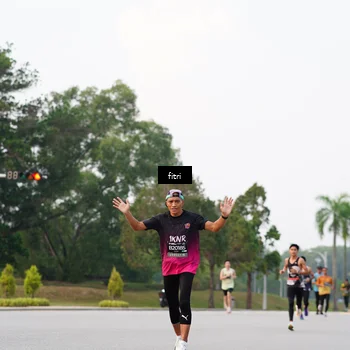 Runner Photo 6185854