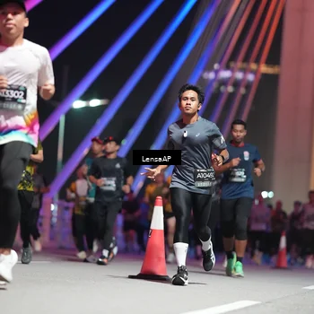 Runner Photo 6185862