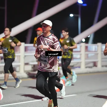 Runner Photo 6186063