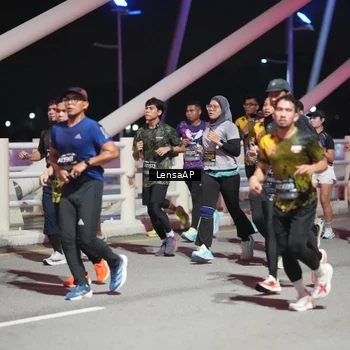 Runner Photo 6186099
