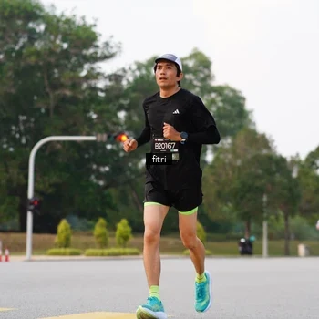 Runner Photo 6186410