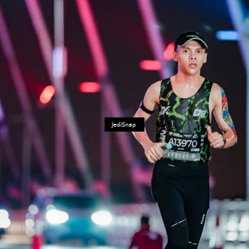 Runner Photo 6186858