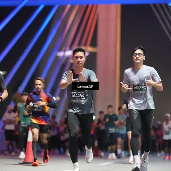 Runner Photo 6186863