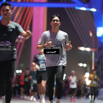 Runner Photo 6186864