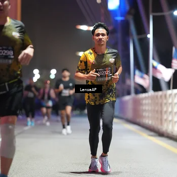 Runner Photo 6187078