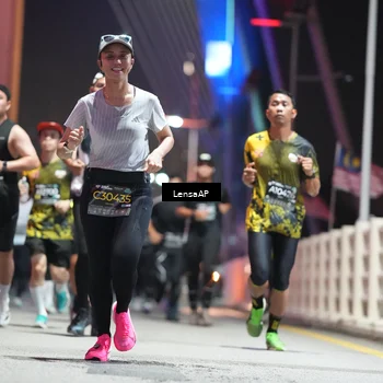 Runner Photo 6187110