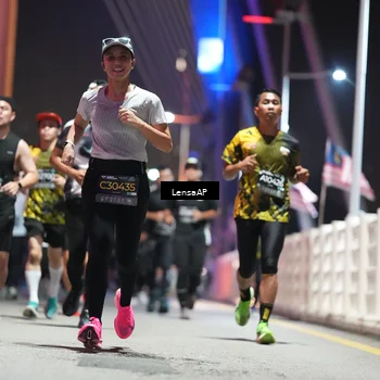 Runner Photo 6187114