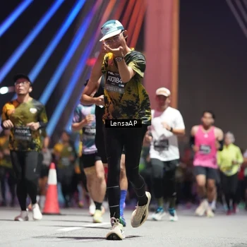 Runner Photo 6187173