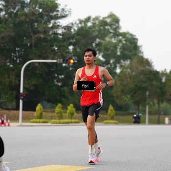 Runner Photo 6187443