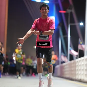 Runner Photo 6187444