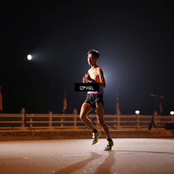 Runner Photo 6187599