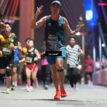 Runner Photo 6187611