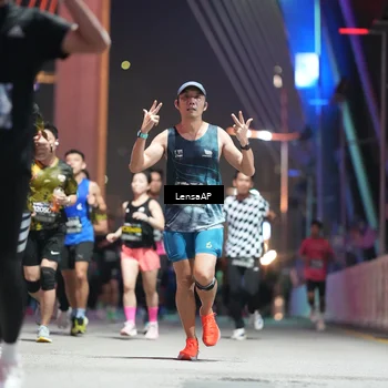 Runner Photo 6187676