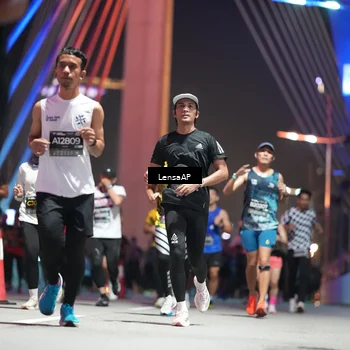 Runner Photo 6187679