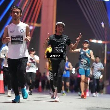 Runner Photo 6187705