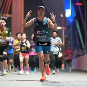 Runner Photo 6187771
