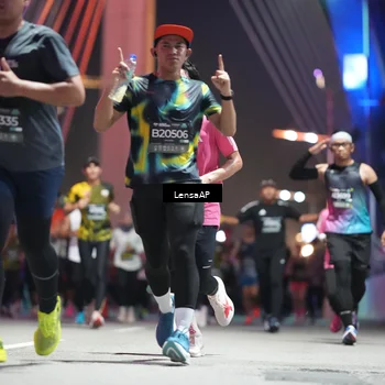 Runner Photo 6187836
