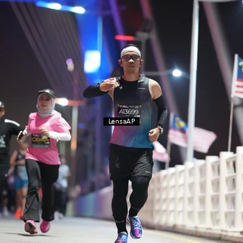 Runner Photo 6187840
