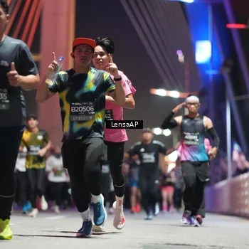 Runner Photo 6187862