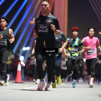 Runner Photo 6187876