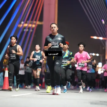Runner Photo 6187907